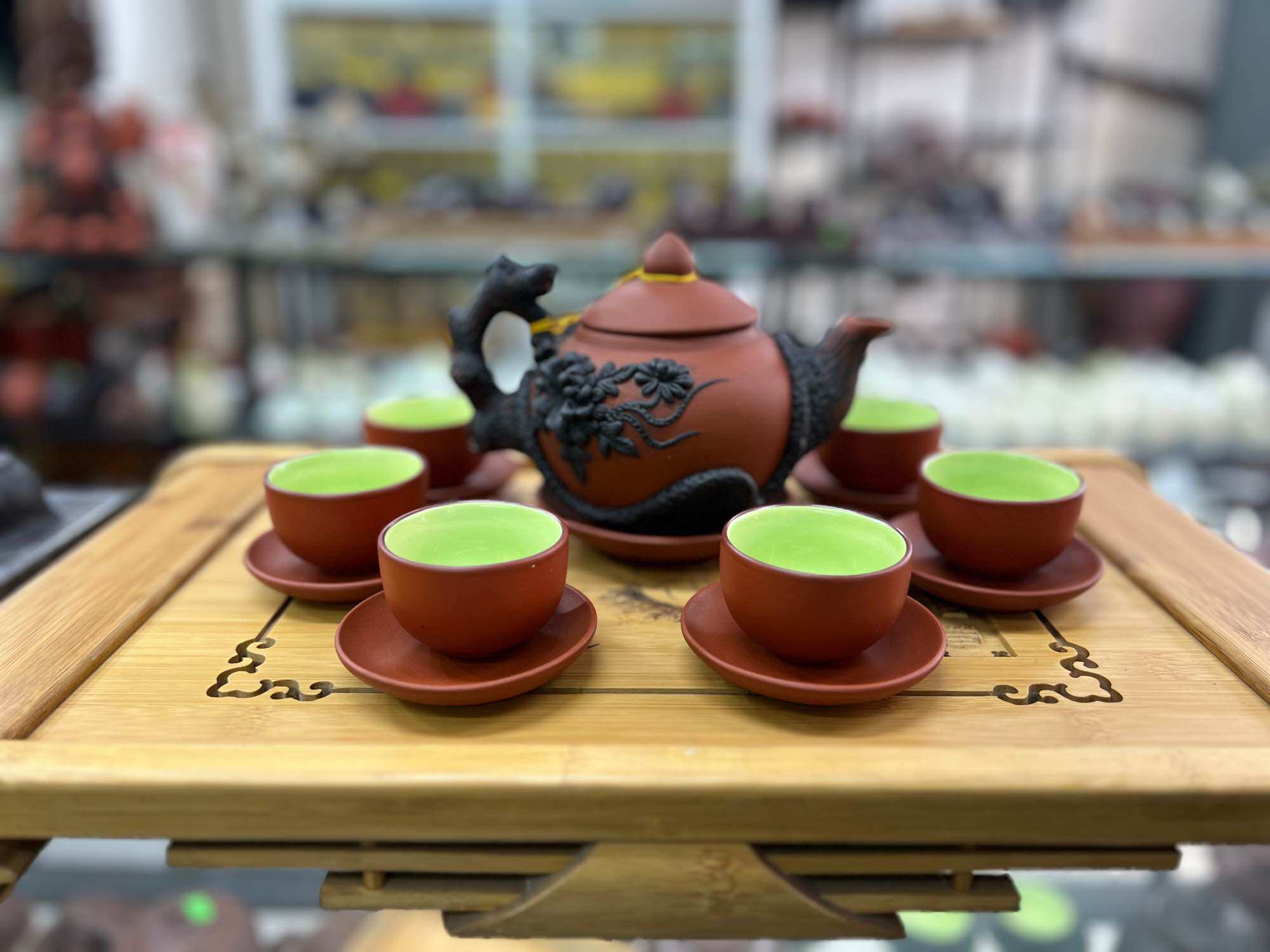Bộ ấm trà đắp nổi hoa phù dung S2. - gốm sứ cao cấp Bát Tràng