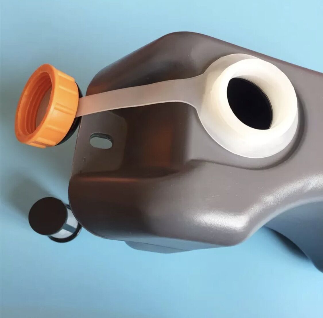 Bình Xăng Máy Đầm Cóc