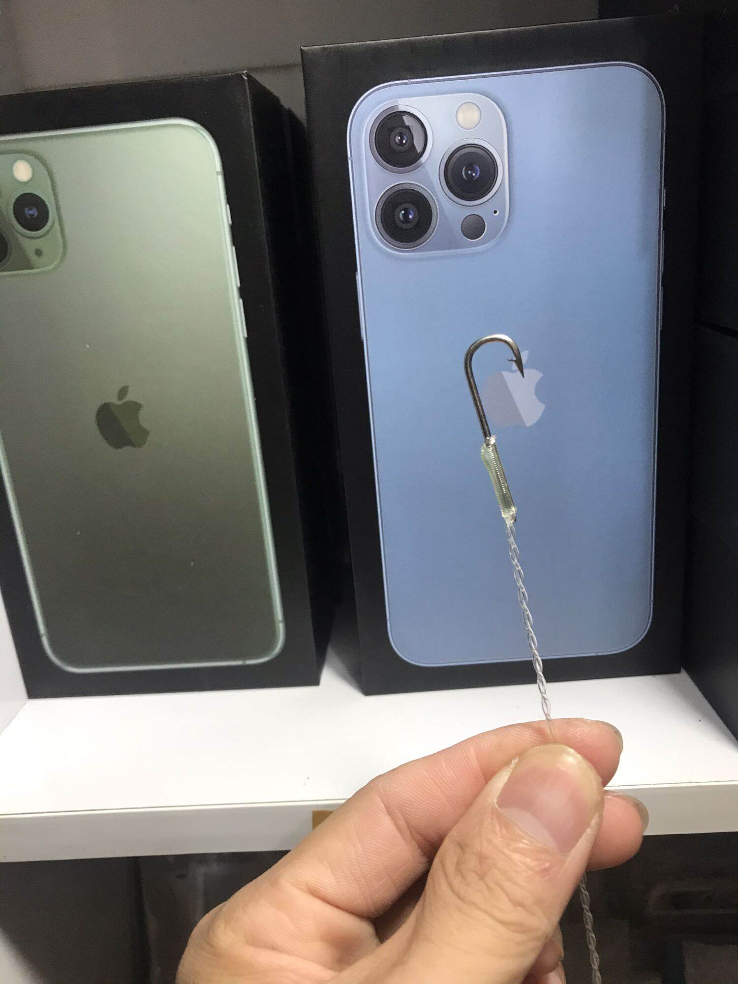 Lưỡi câu lươn đồng làm từ thép lò xo inox 304 không gỉ sét đã tóm dây cước , siêu sắc bén ,  có ngạnh và loại không ngạnh cho anh em lựa chọn