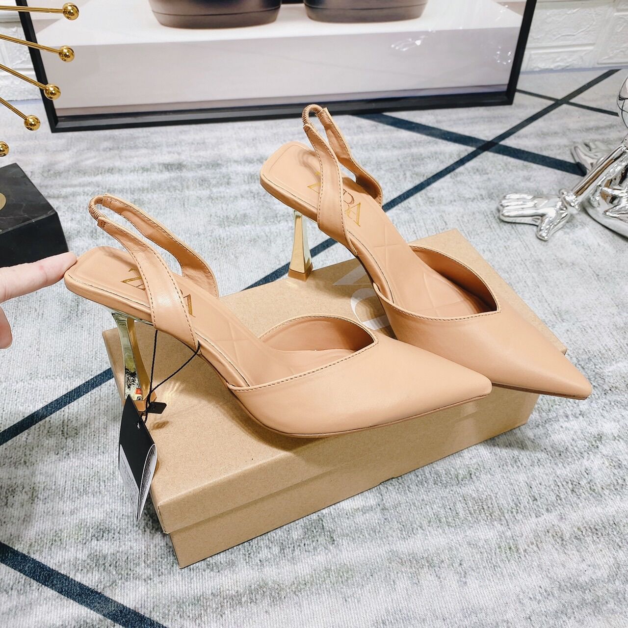 Guốc Zara cao gót