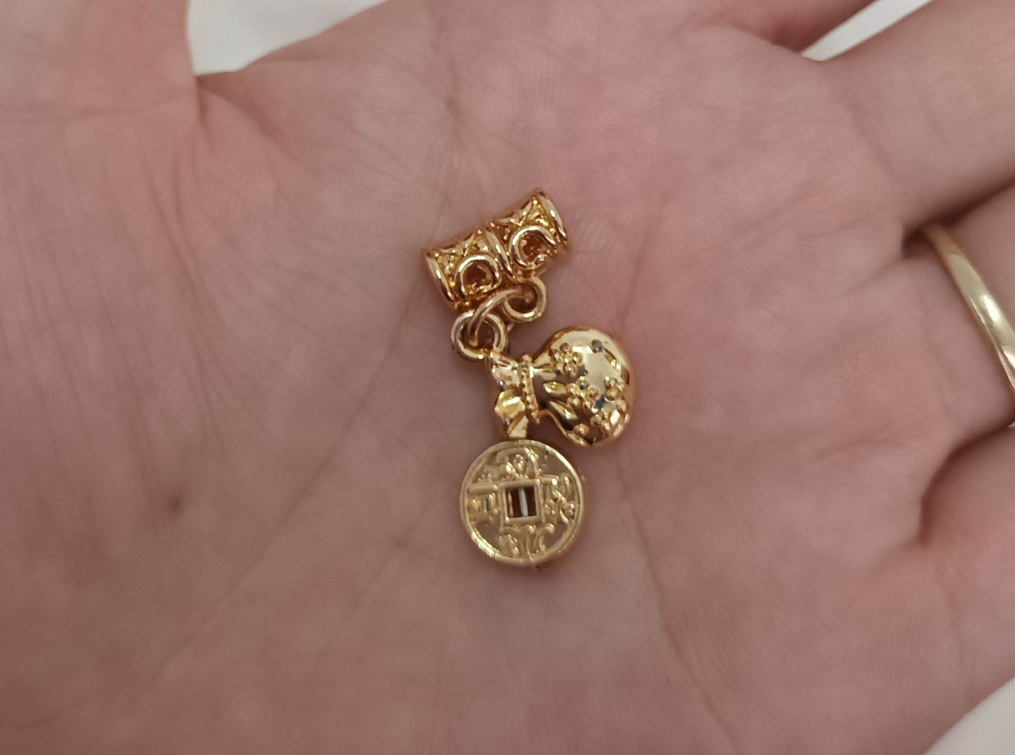 Charm ống lùa chặn hạt mic vòng cao cấp titan