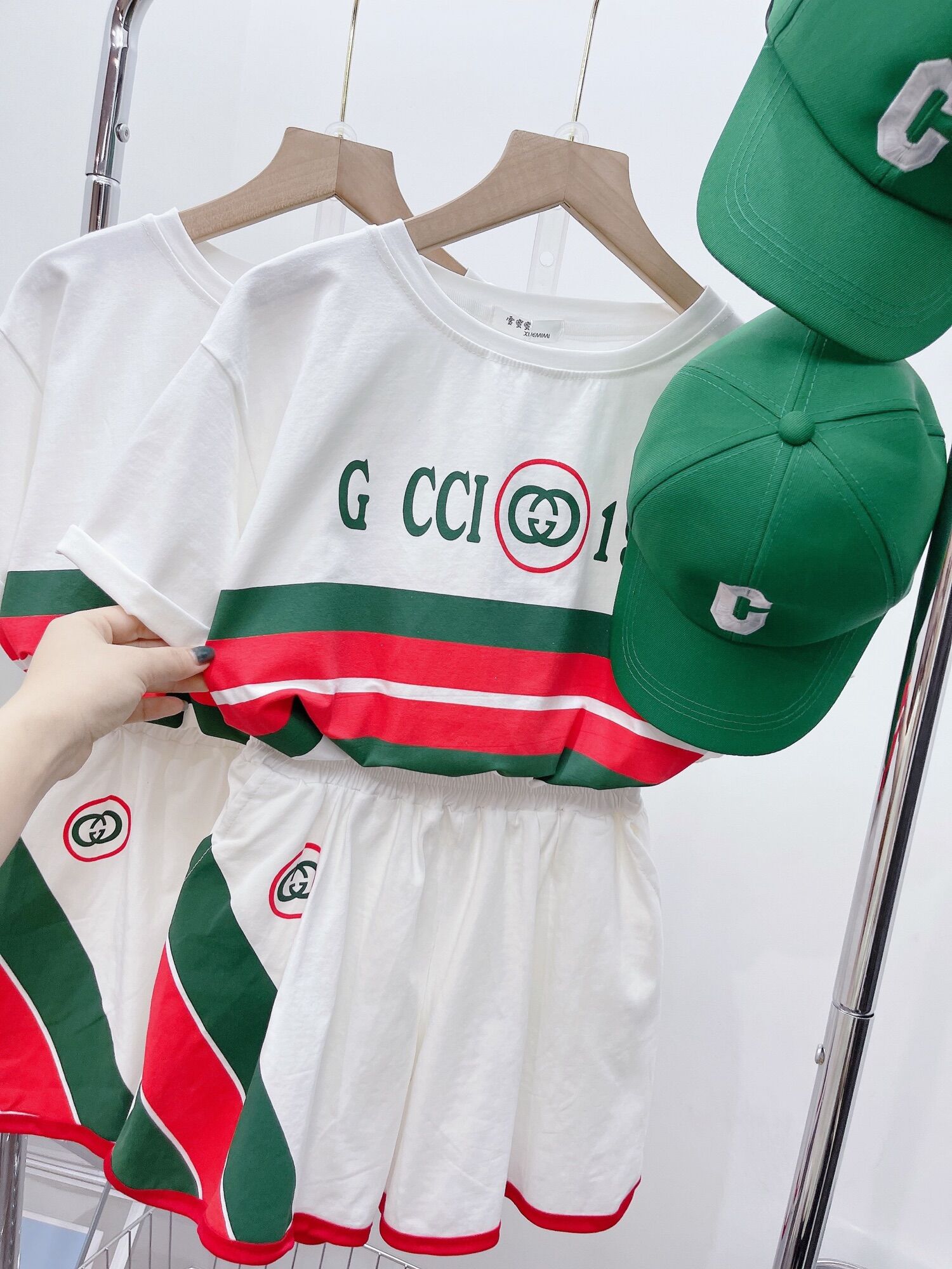SÉT 3 MÓN BỘ ĐÙI GUC.Cii KÈM MŨ TL09