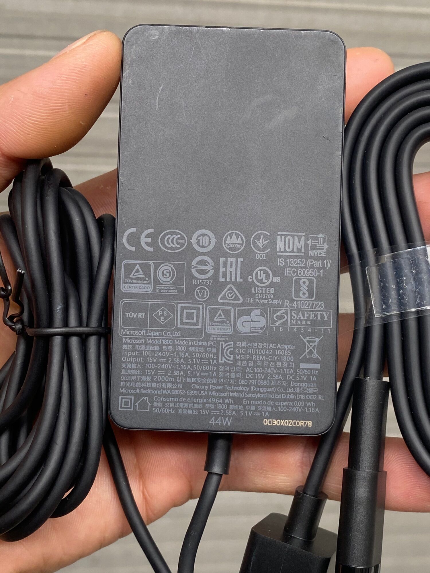 Sạc Surface Pro 5 zin bóc máy