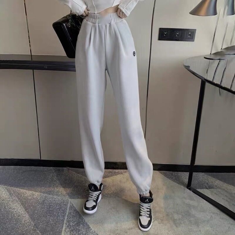 Quần bom mặt cười tròn chất da cá đẹp dáng bom xinh