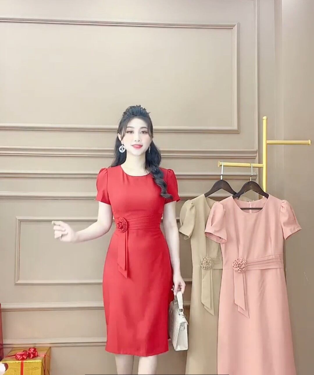 Đầm dáng chữ A Monoco