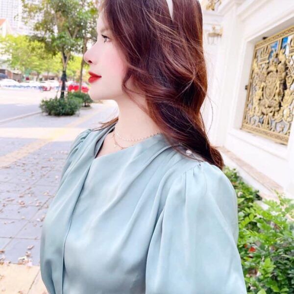 Áo xanh ghi đính ngọc