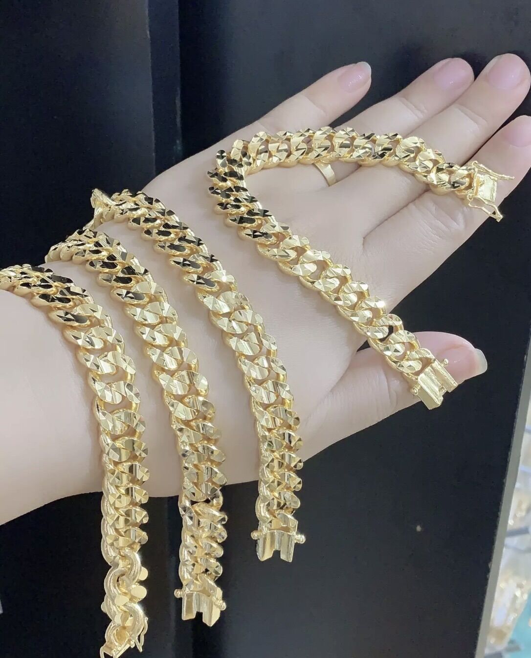 Lắc tay nam nữ kiểu xích chạm mạ vàng 18k cao cấp mẫu mới cực đẹp