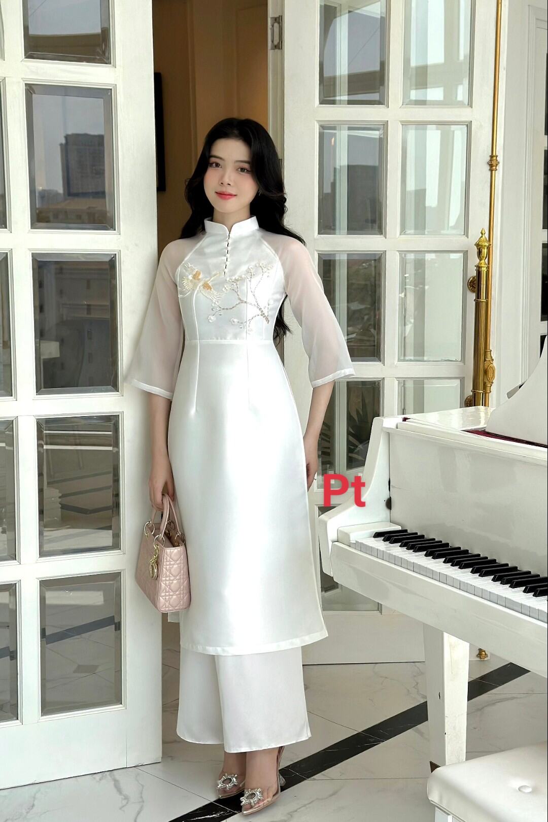 Áo dài cách tân tapta đính kết hoa nổi bất đẹp. hàng thiết kế cao cấp bán lẻ bằng sỉ