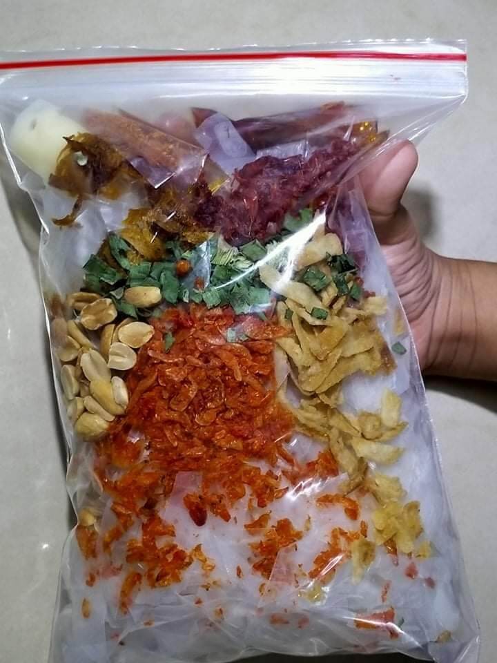 1 bịch bánh tráng trộn ngon mỹ vị