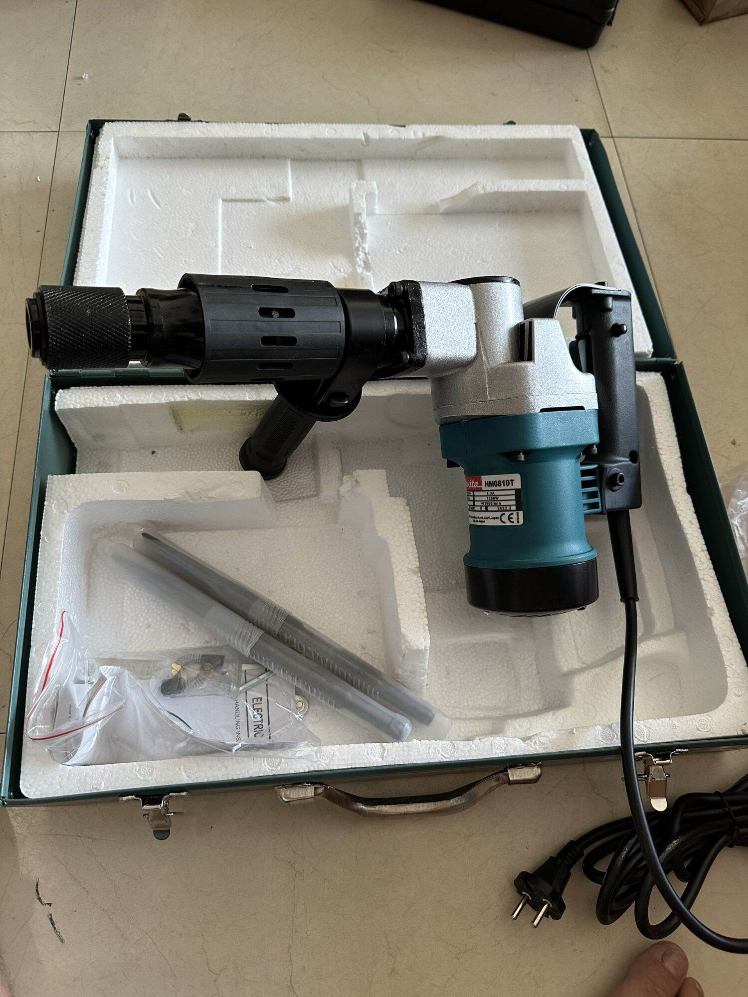 Máy Đục Bê Tông - 0810 MKT máy chuyên đục 17 li