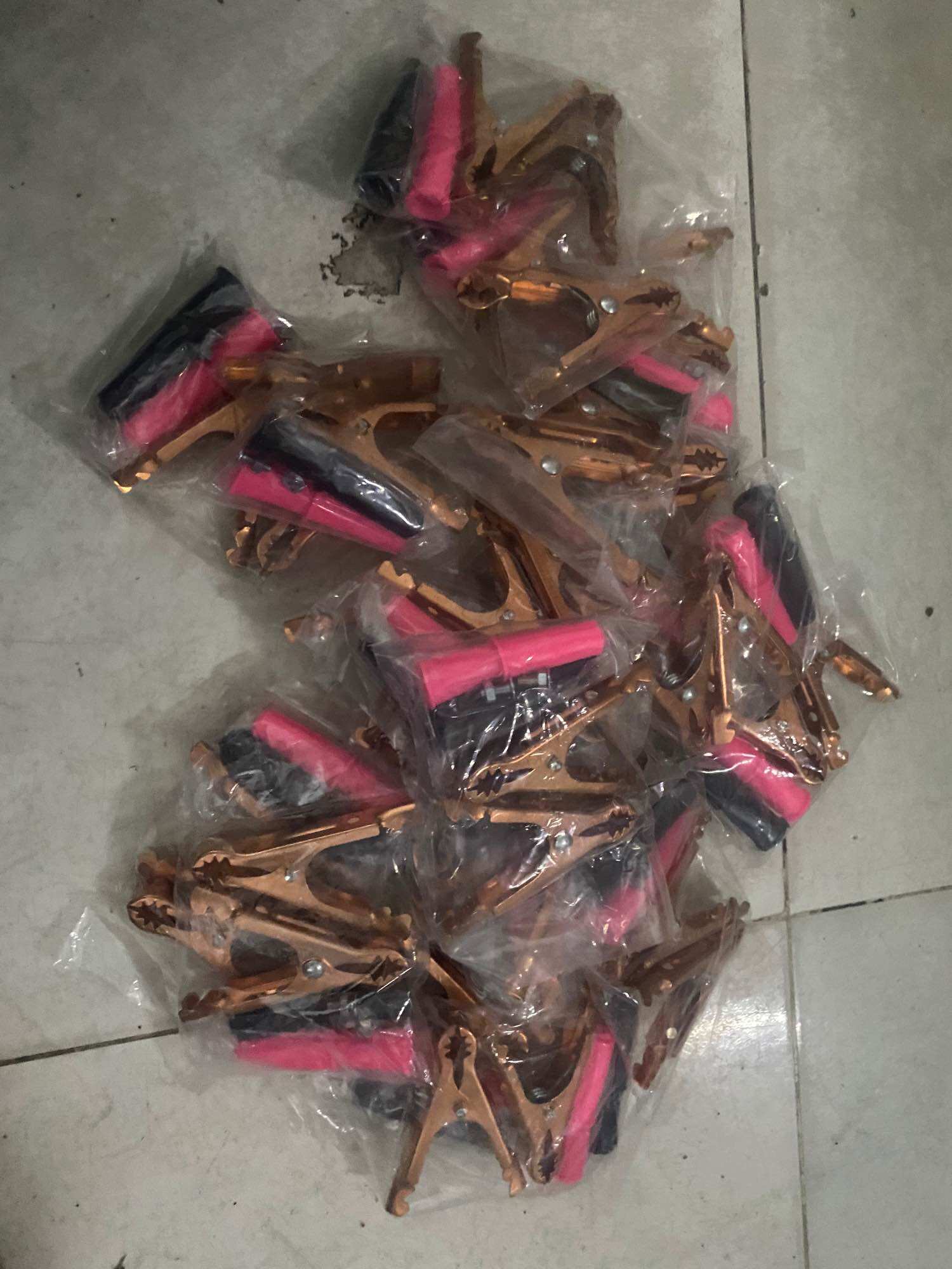 Cặp 2 cái kẹp bình 50Am