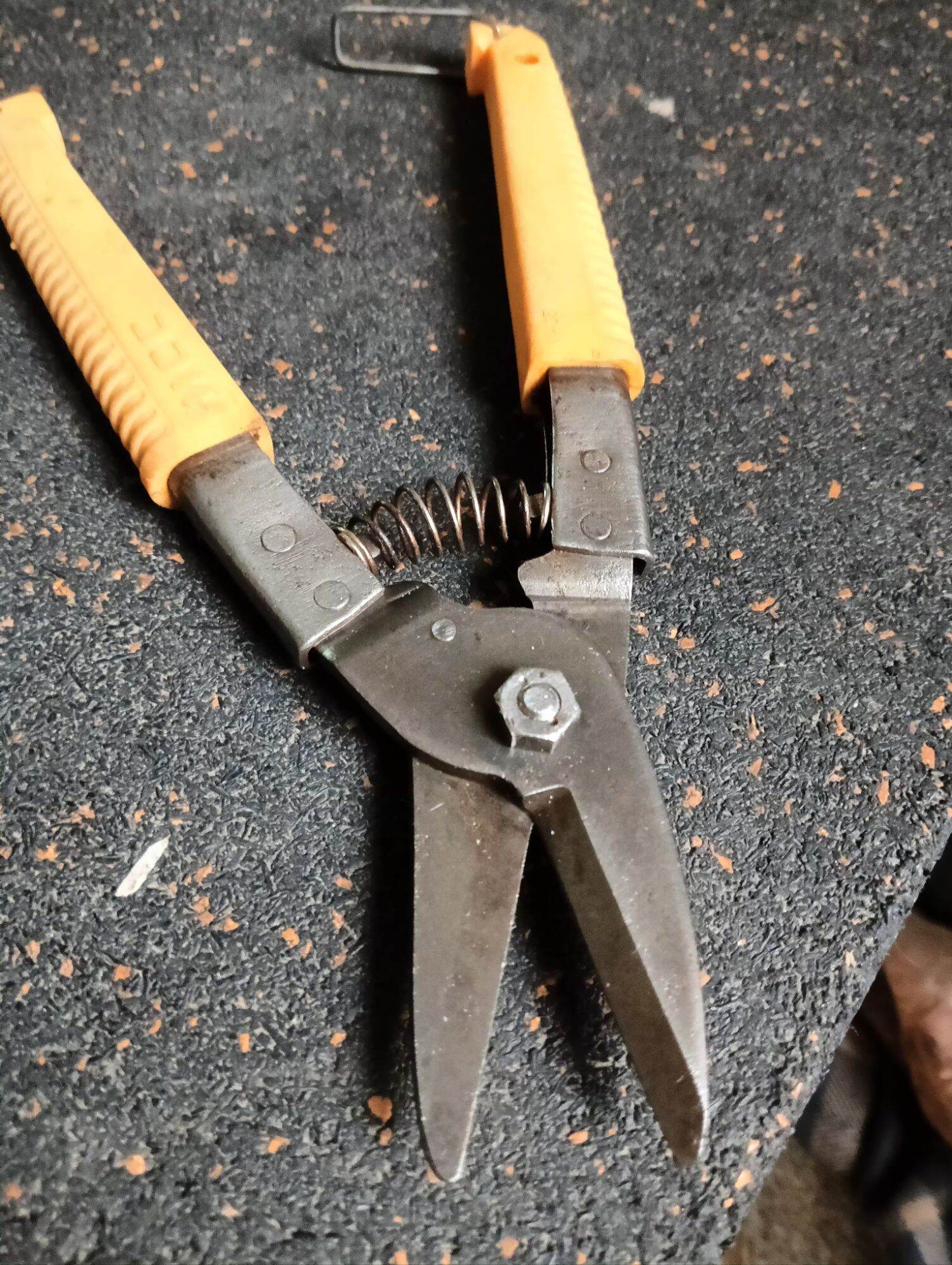 Kéo cắt tôn đa năng hàng Nhật Bãi J437