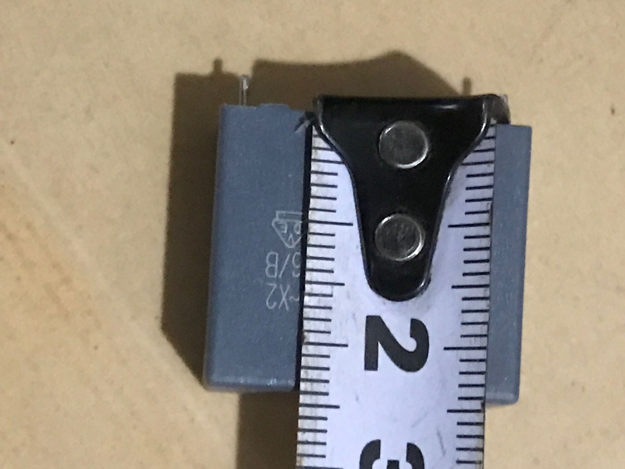 50 Tụ điện 105 k (tương đương 1 uf )