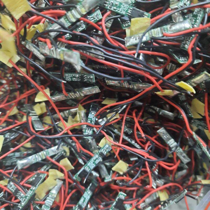 mạch sạc pin 1s/3A có dây đầu ra( pin 3.7v 18650/lipo/lithium...)