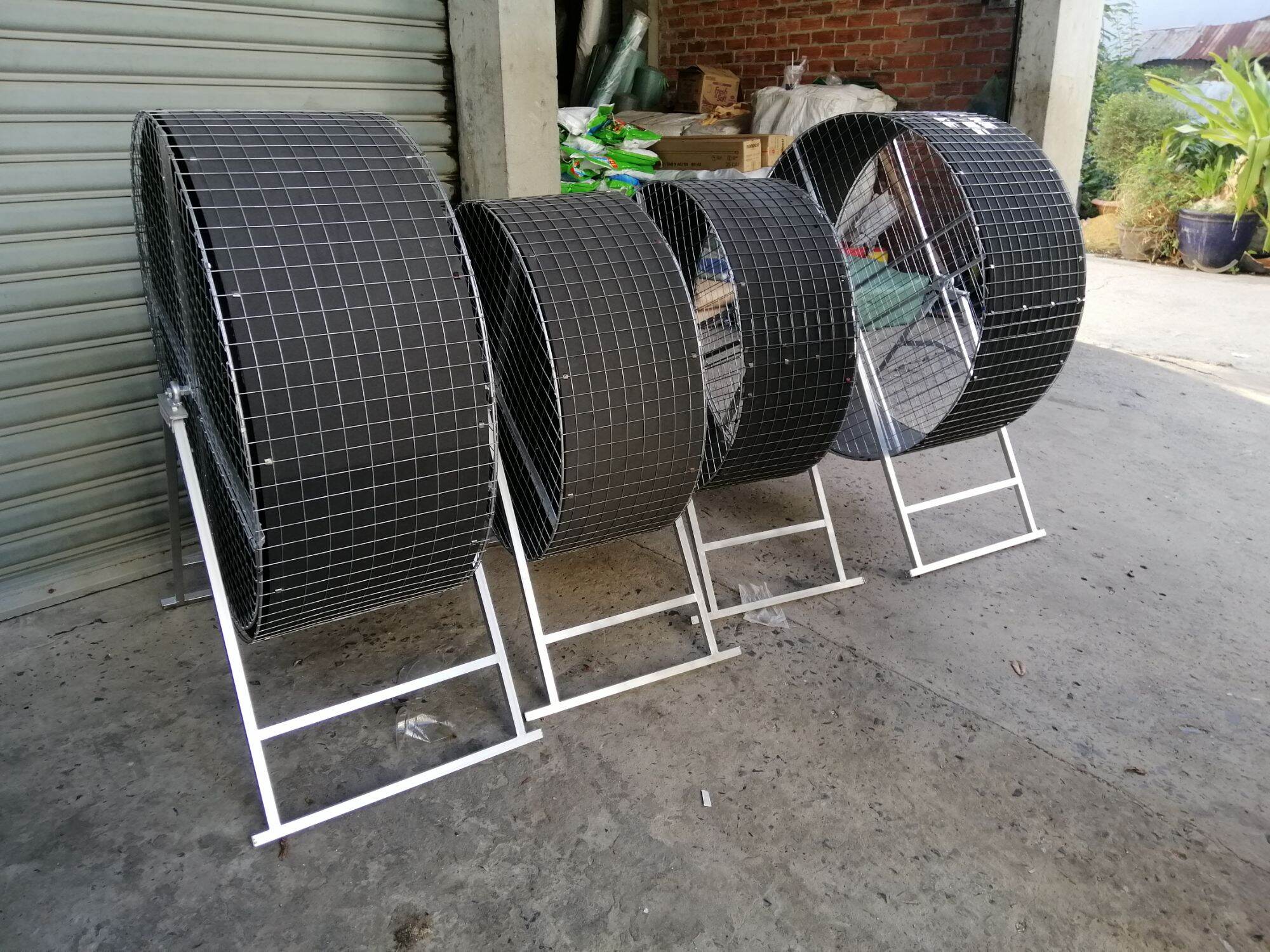lồng chạy tập lực gà chọi.Tặng Lê 0357895259
