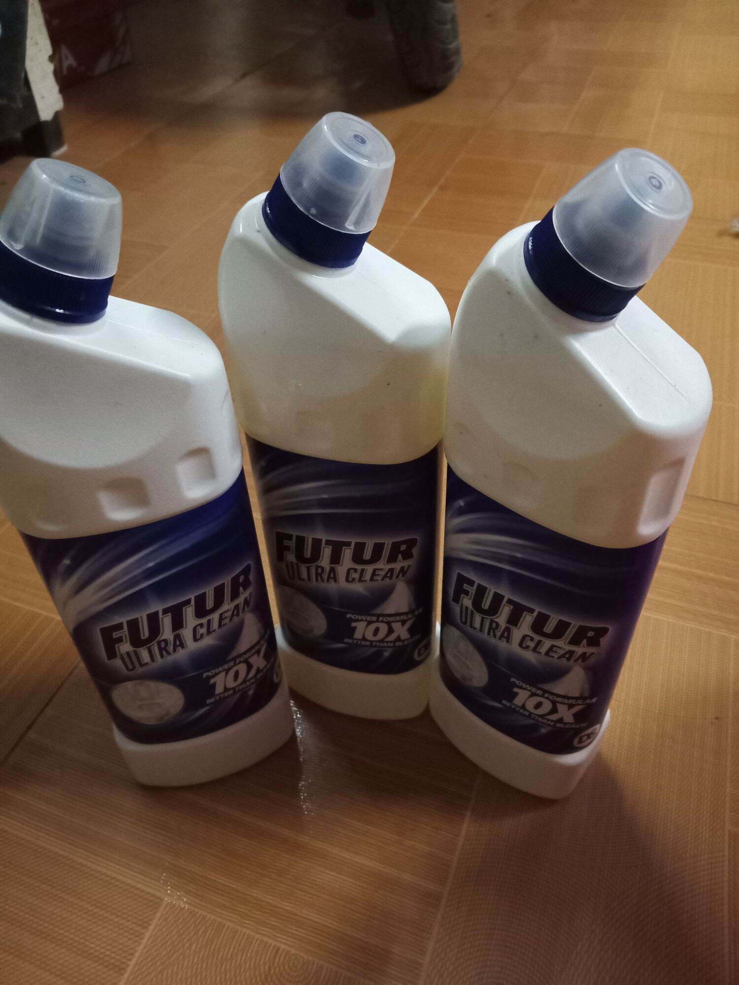 nước tẩy toilet futur