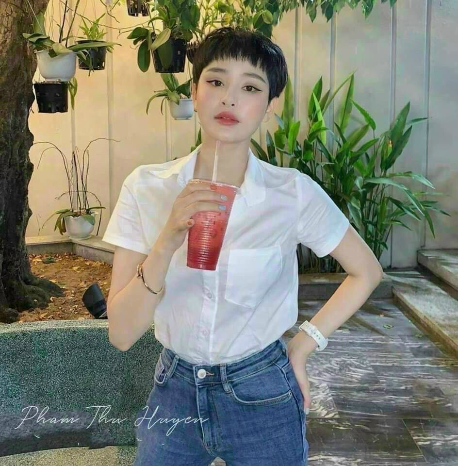 Áo sơ mi trắng ngắn tay