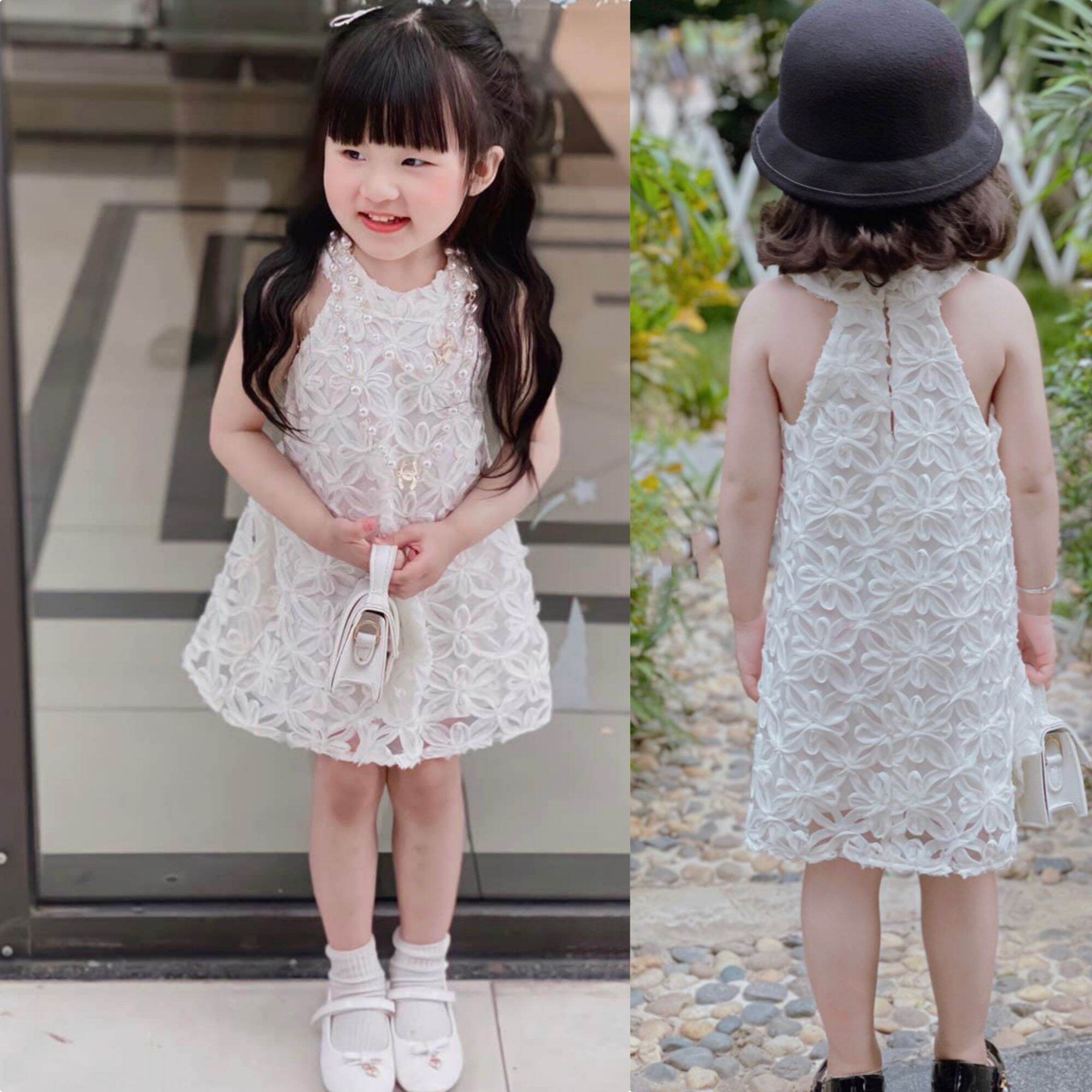 Váy ren hoa nổi cổ yếm xinh xắn bé gái