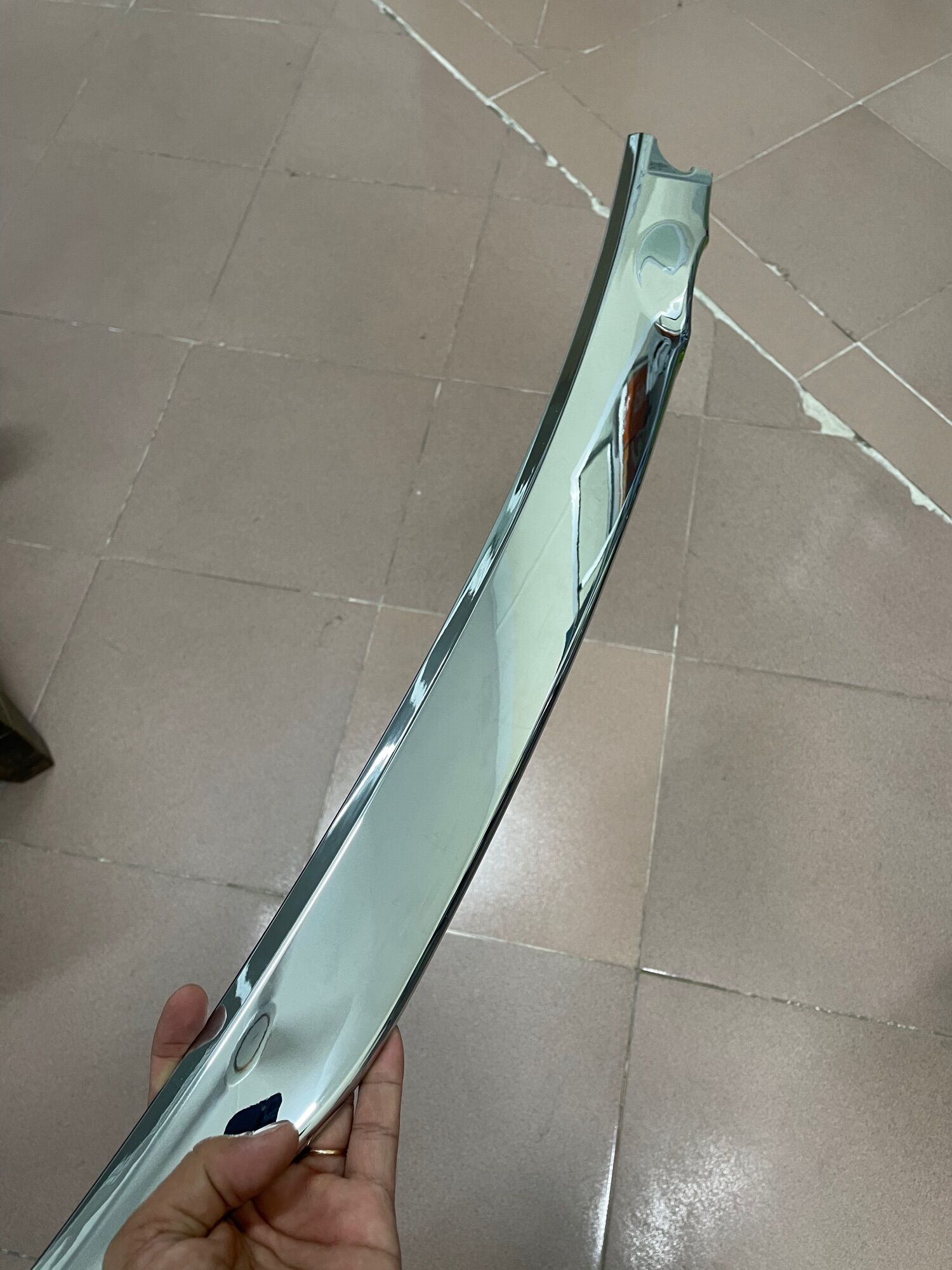 [HCM]Ốp cốp cửa sau mạ Chrome Toyota Rush