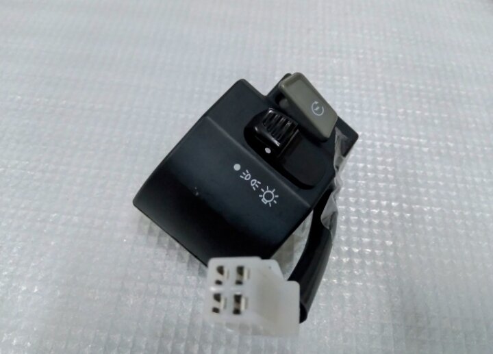 [HCM]Cùm công tắc cho xe Sirius bên phải