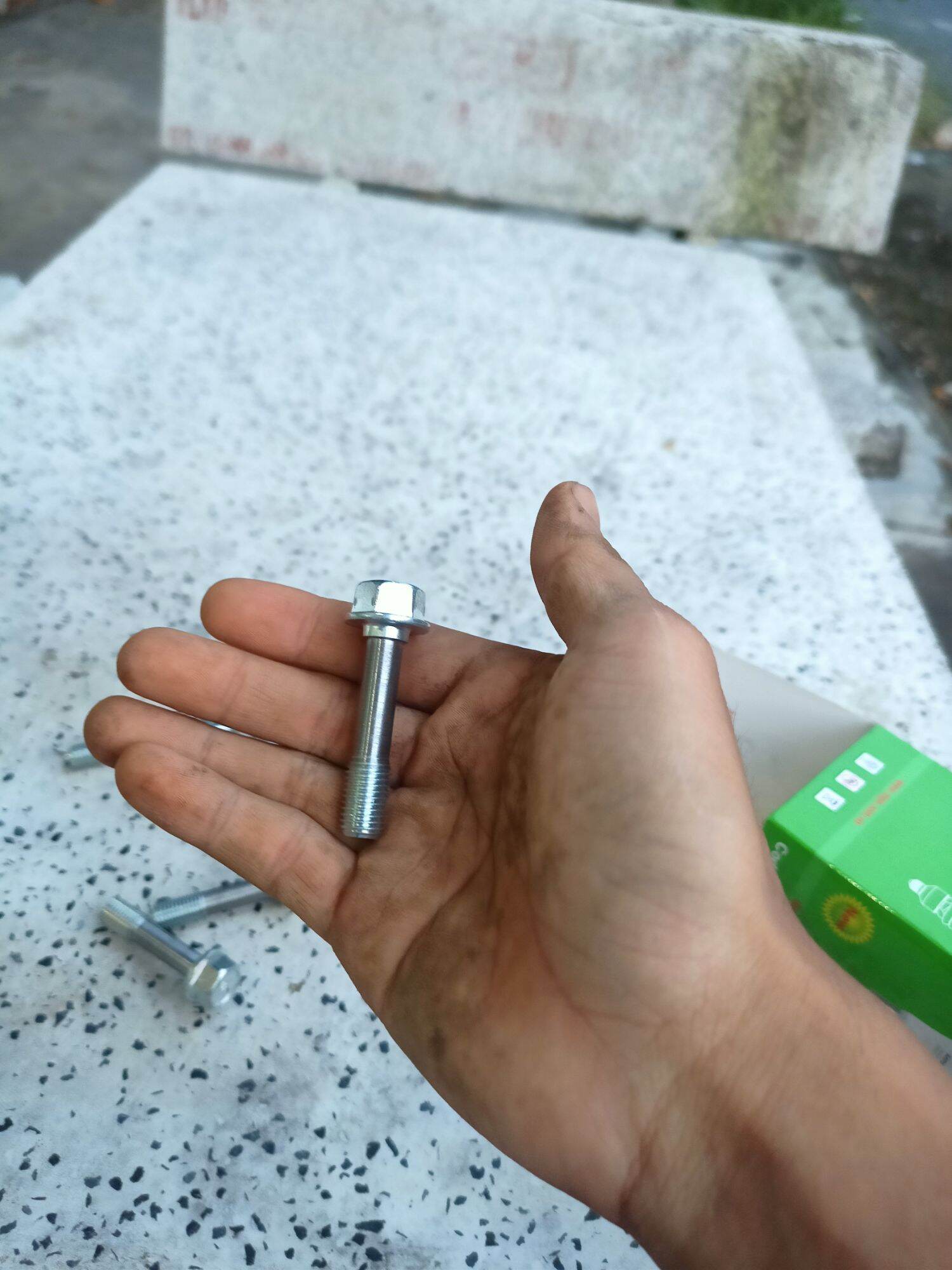 Ốc hạ phuộc cho mọi dòng xe