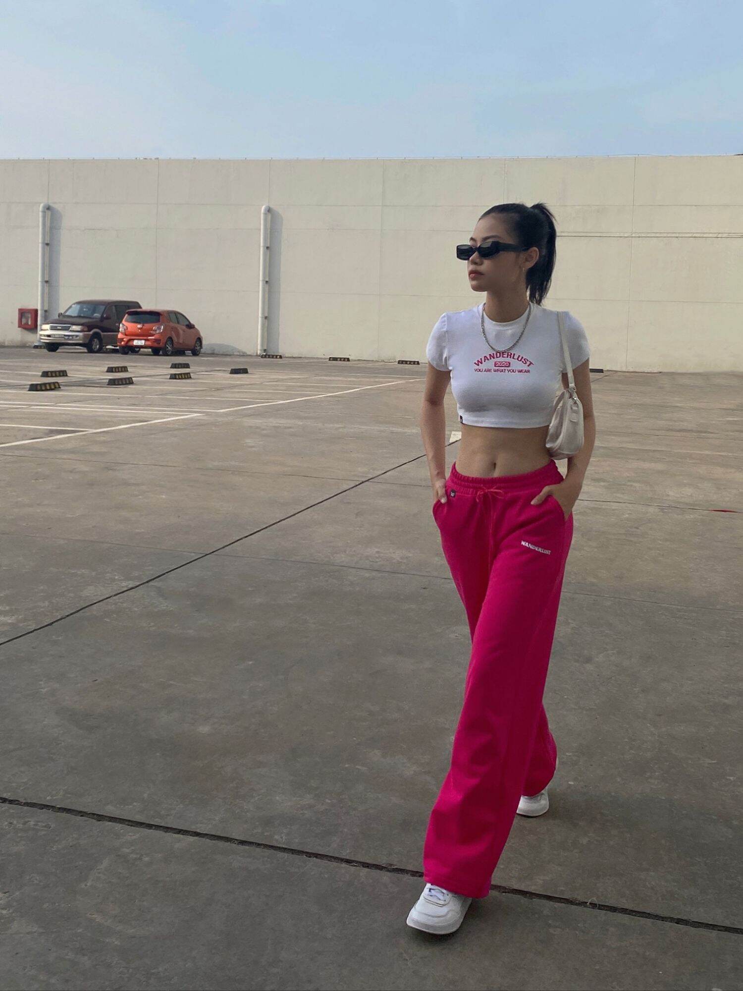 Áo Wanderlust 2020 Croptop