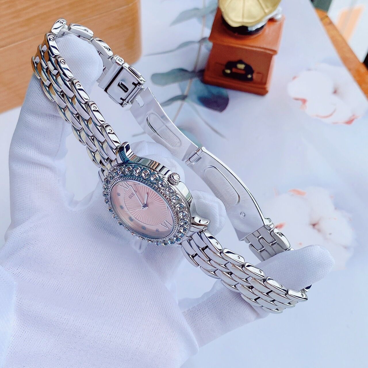 Đồng hồ nữ Guess, size 34mm