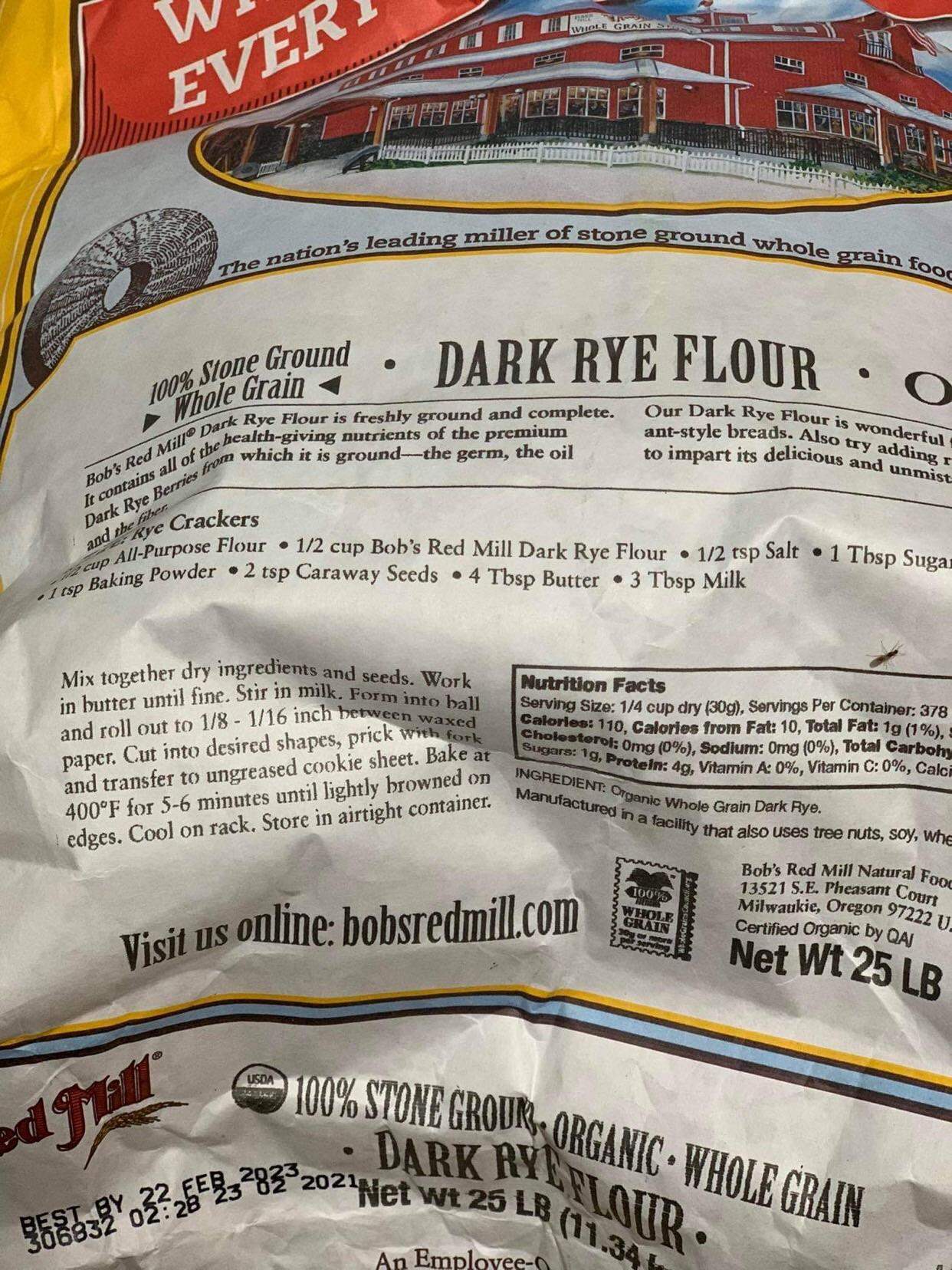 Bột lúa mạch đen - Dark rye flour 11,34kg Bob’s red mill