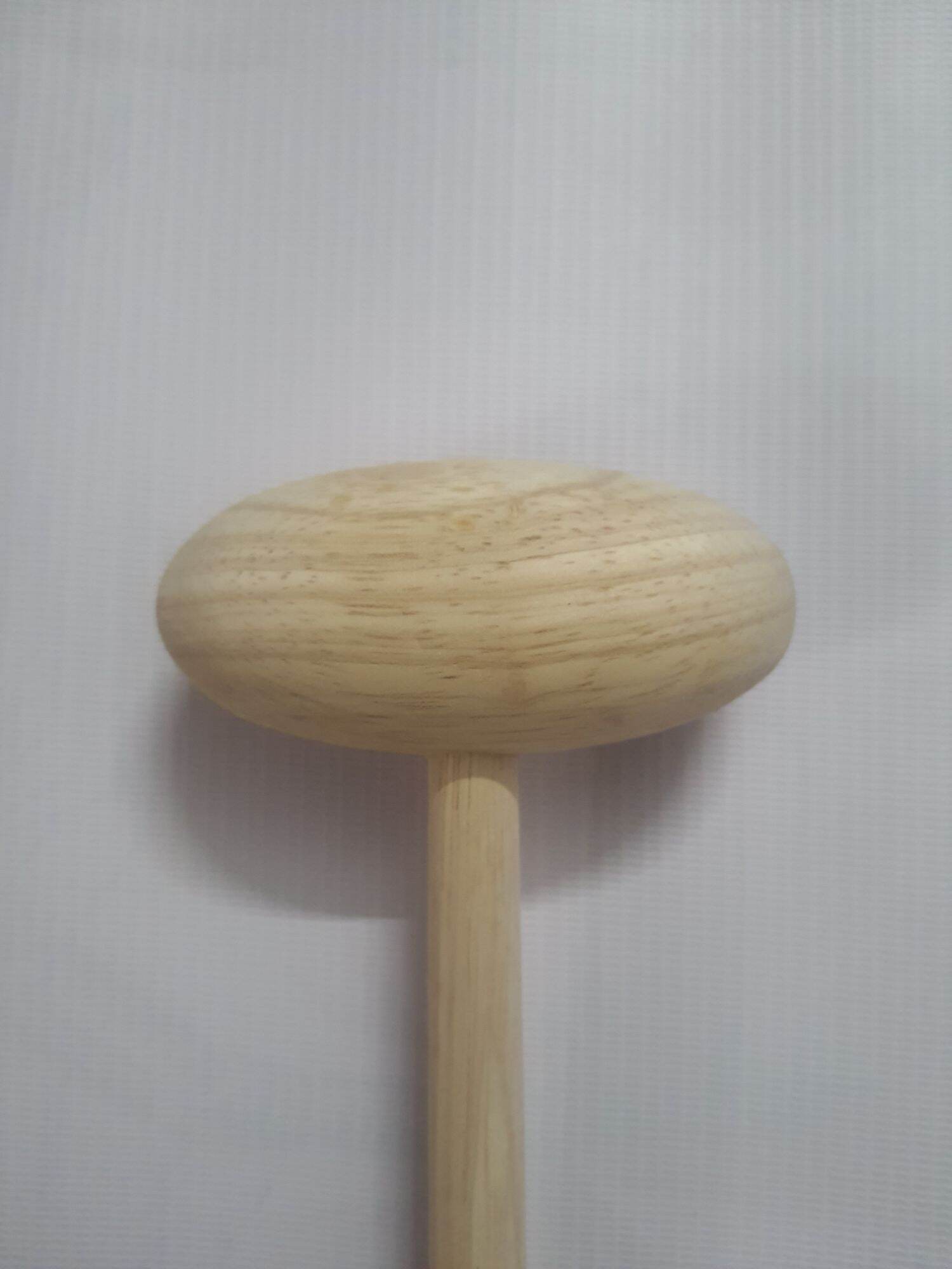 Búa gỗ gõ huyệt chân
