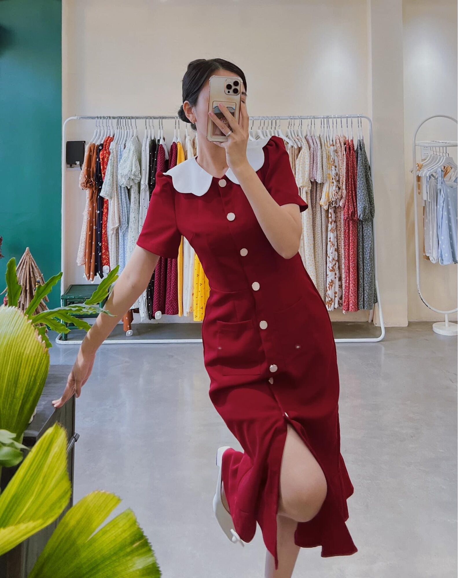 Đầm cổ sen dáng đuôi cá dài - Nhật Lựu