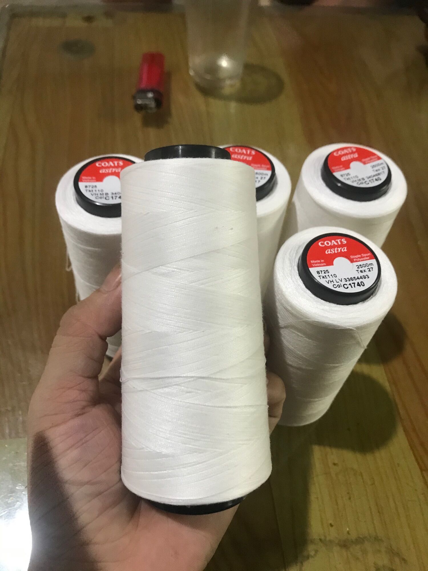 set 05 cuộn chỉ nhỏ Coats cuộn dài 2500m