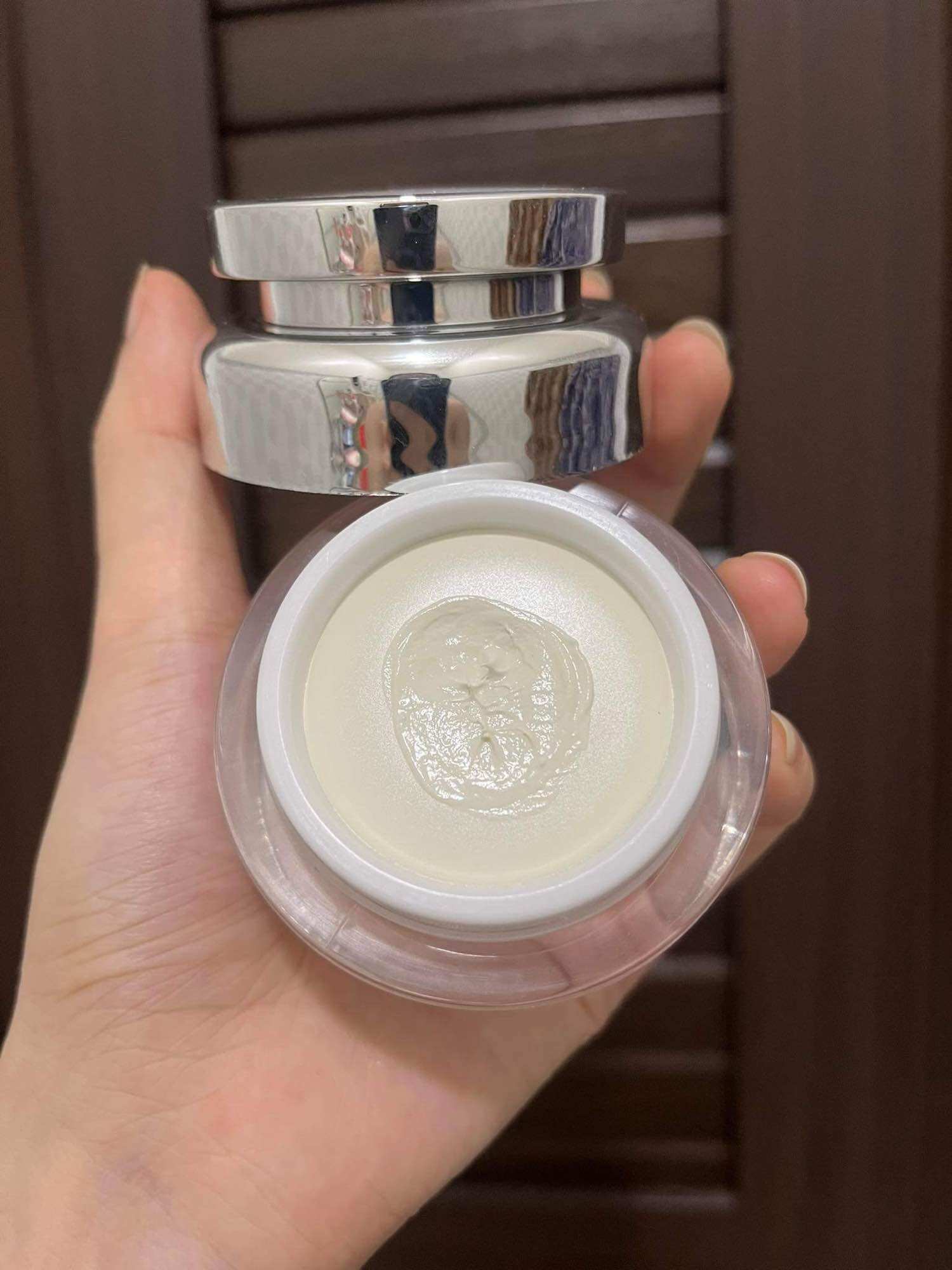 Kem face sữa cô gái núi