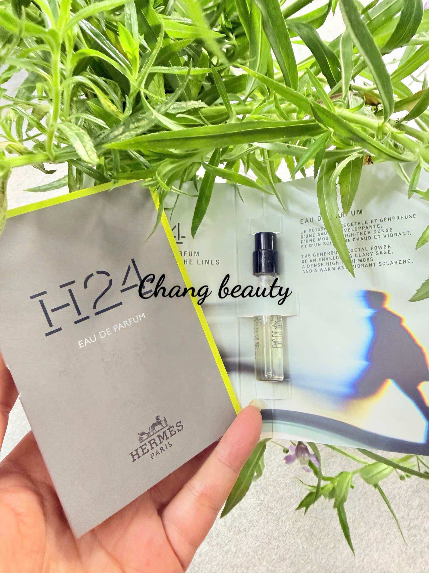 Hermès H24 Chang beauty Eau de Parfum, chai nhỏ, hộp màu xám, nhãn hiệu Hermes Paris