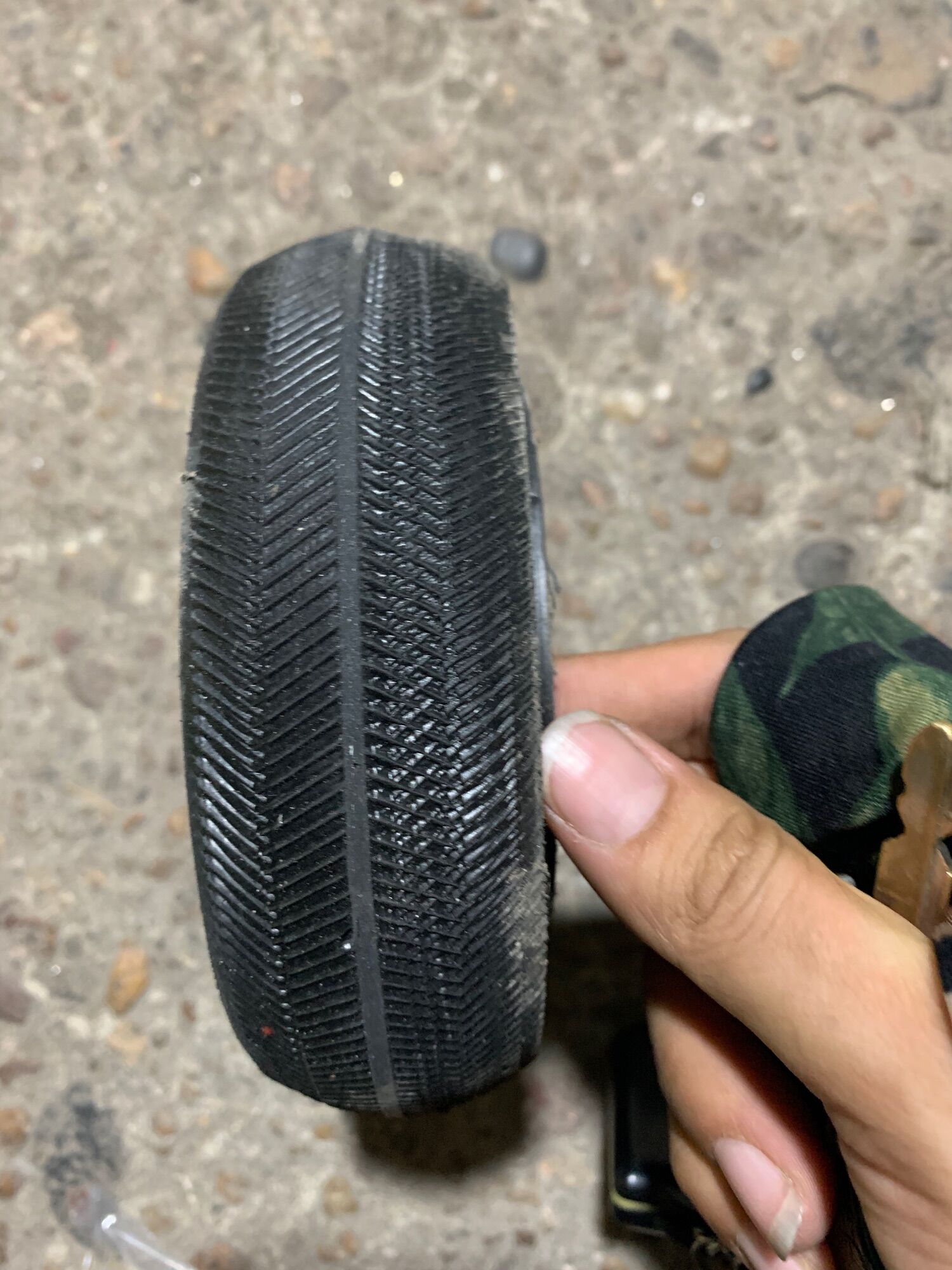 Bánh xe cao su 100 phi 125 và phi 150