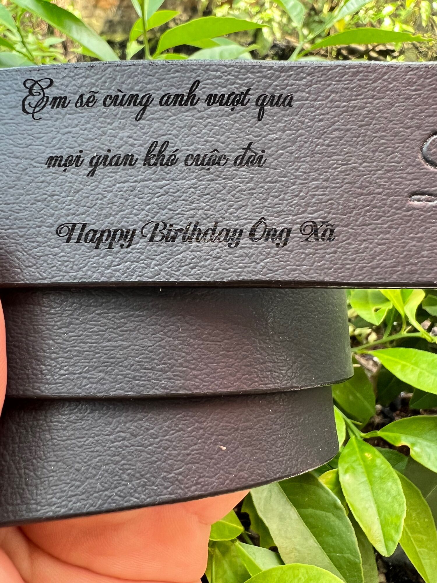 Dây nịt khắc chữ theo yêu cầu