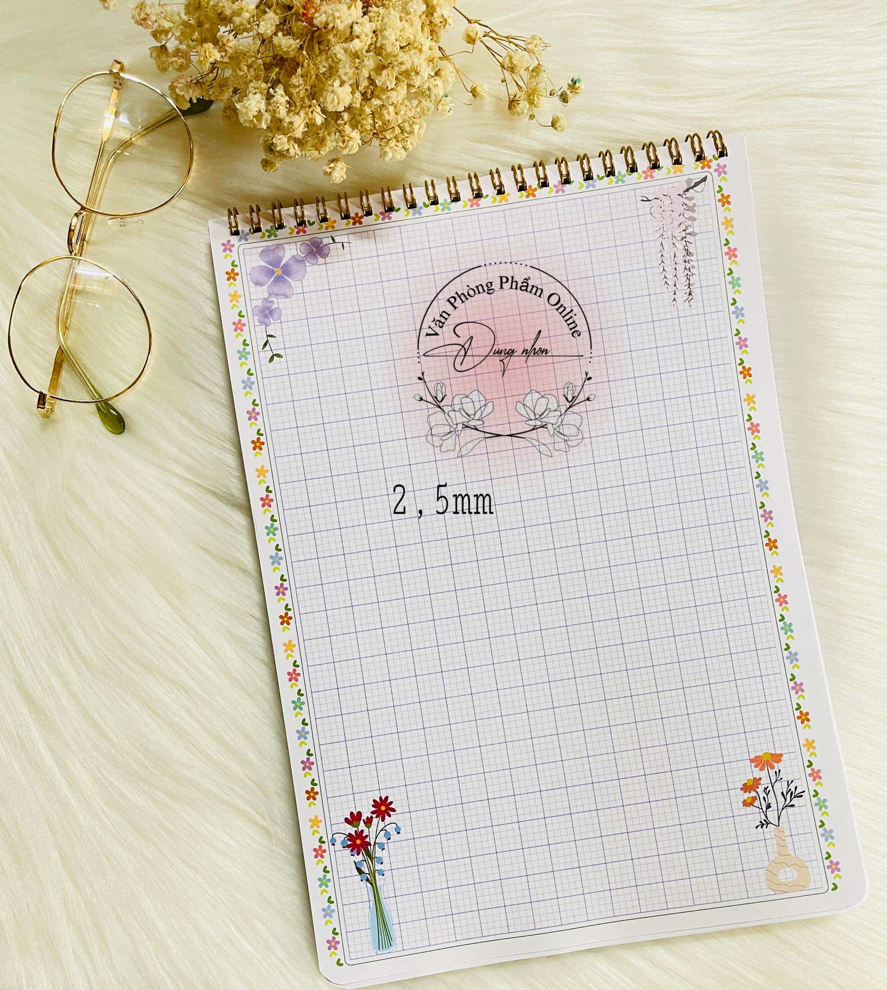 Sổ luyện chữ đẹp  A4 loại 2,5mm.
