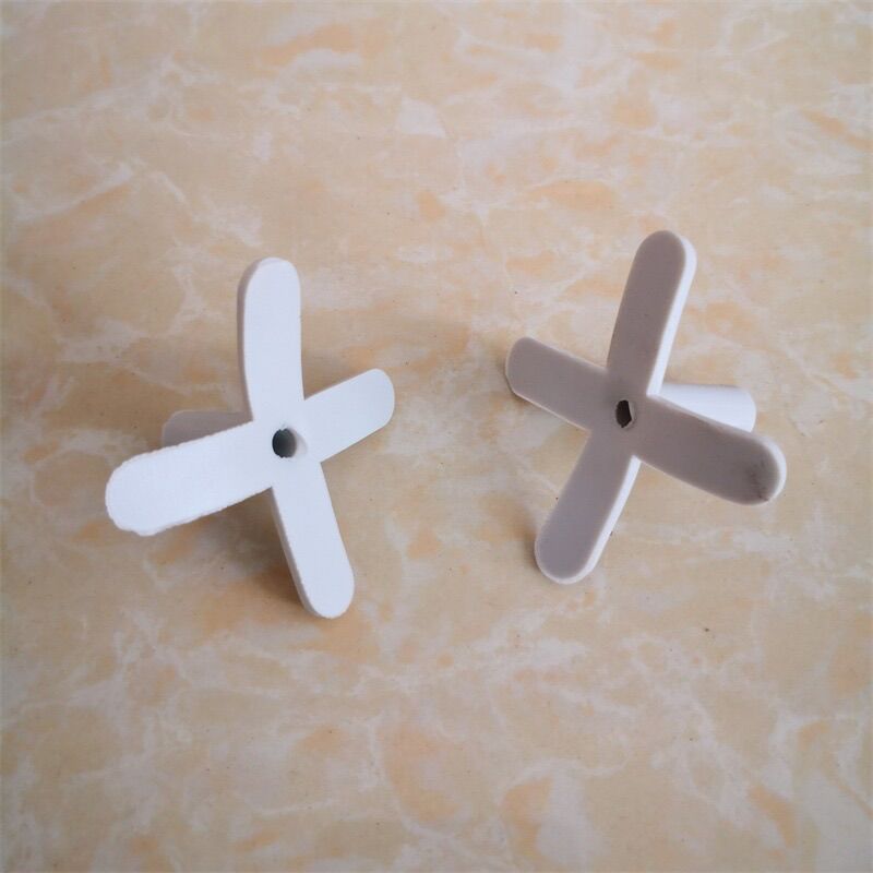 Chuồn chuồn gắn trên giá chỉ máy may