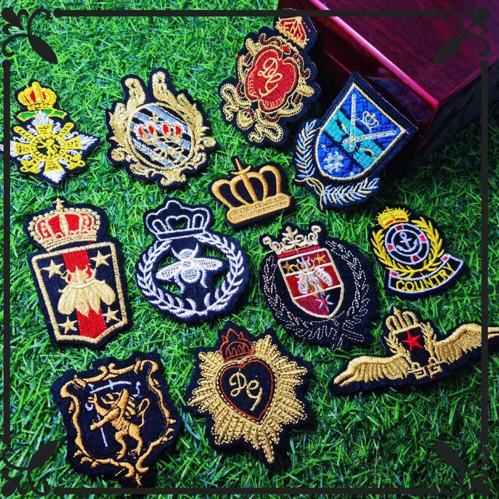 10 MIẾNG STICKER THÊU ỦI HUY HIỆU A R M Y MS42257