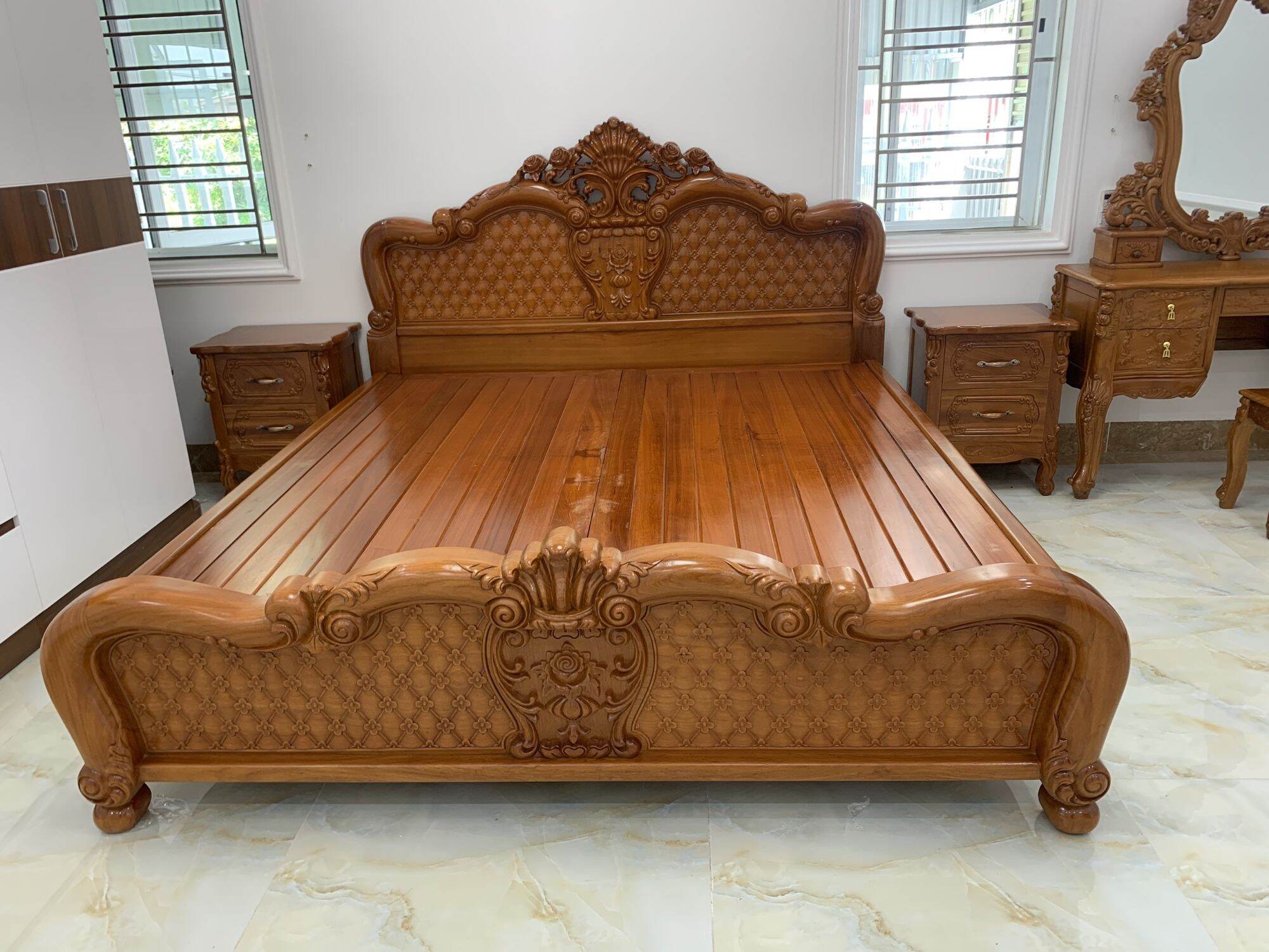 Giường ngủ gỗ gõ 1m8x2m