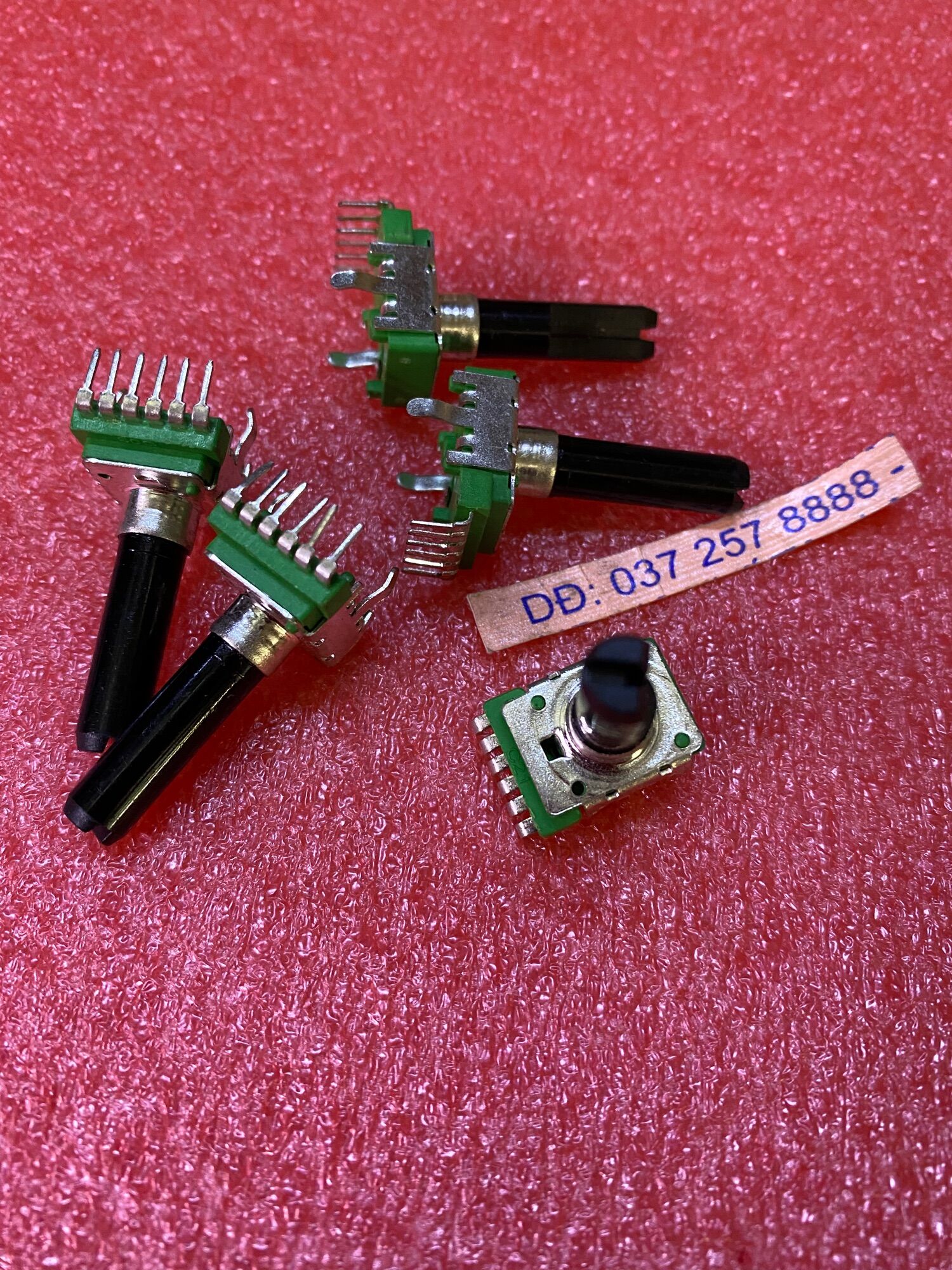 Chiết áp volum ampli 6chân -10 k (2 chiếc)