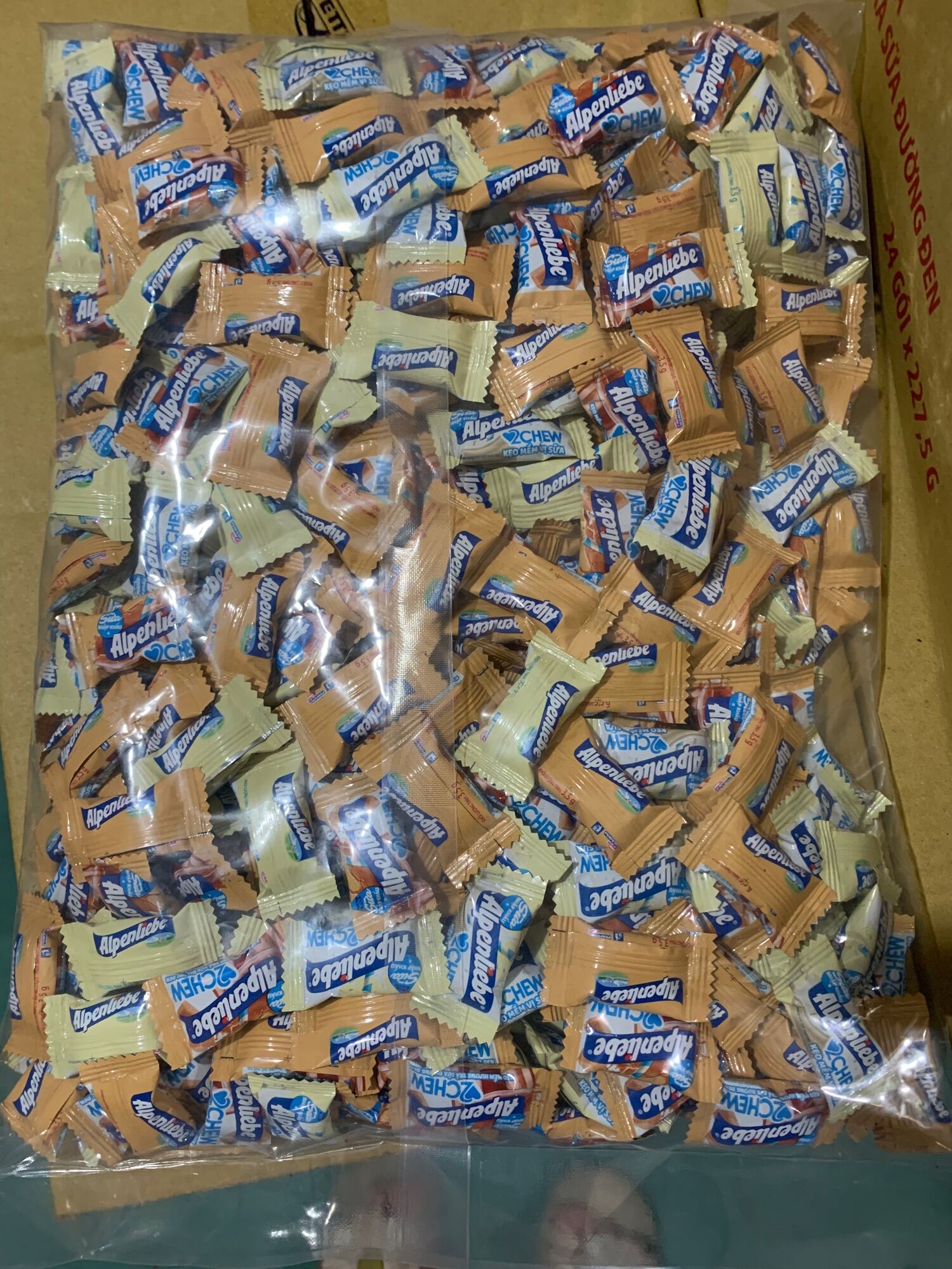 Kẹo mềm 2 chew aLpenlibe 2 kg ( 572 viên)