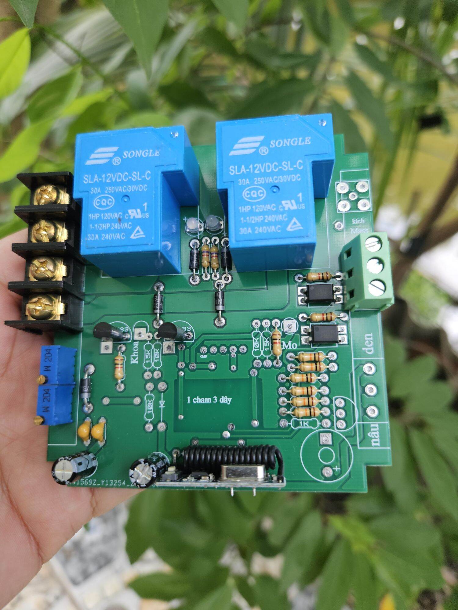 (  1 chạm   ) Mạch Điều khiển từ xa đảo chiều motor 12v - 50w (relay 30A)