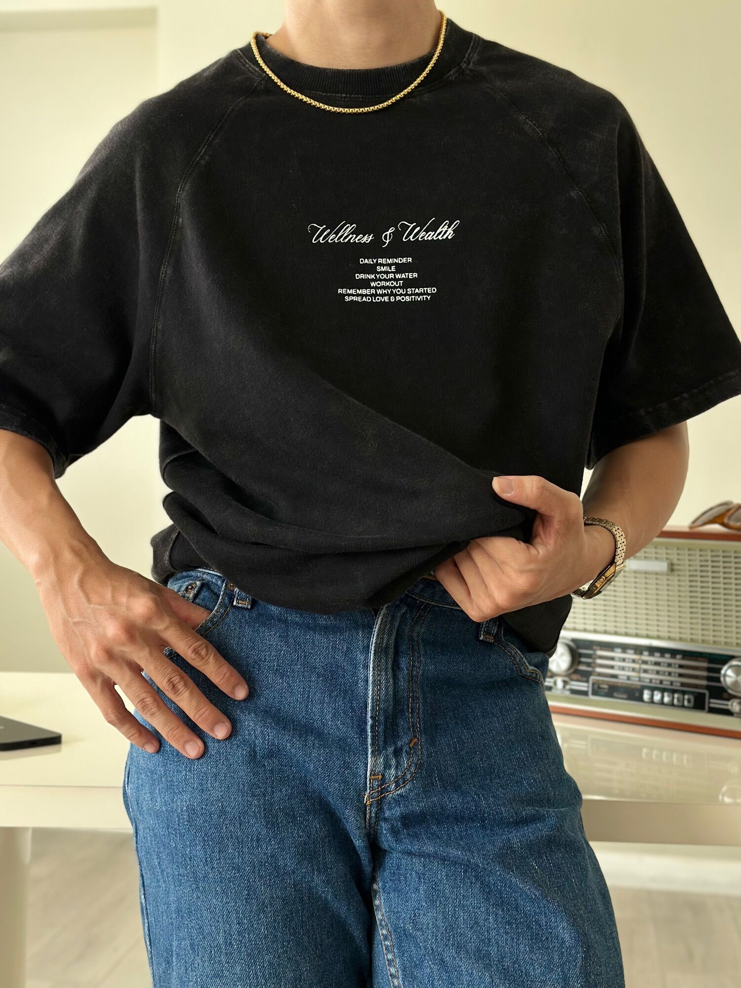 Áo thun INDAHOOD Wellness & Wealth Raglan Oversized Tee
