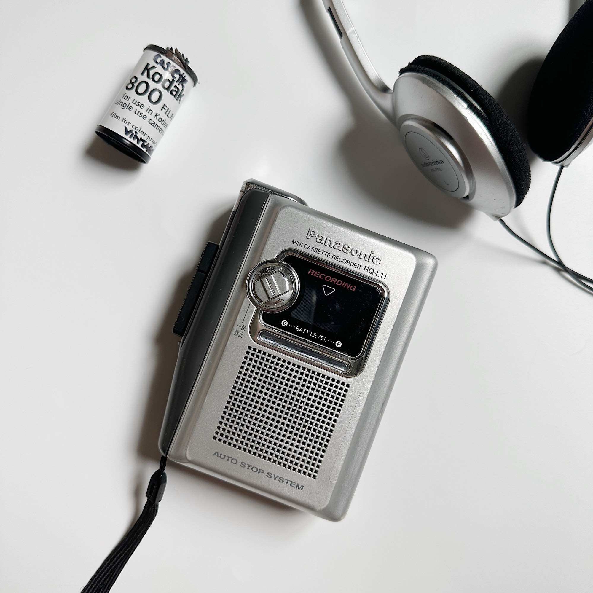 Máy cassette cầm tay Panasonic RQ-L11