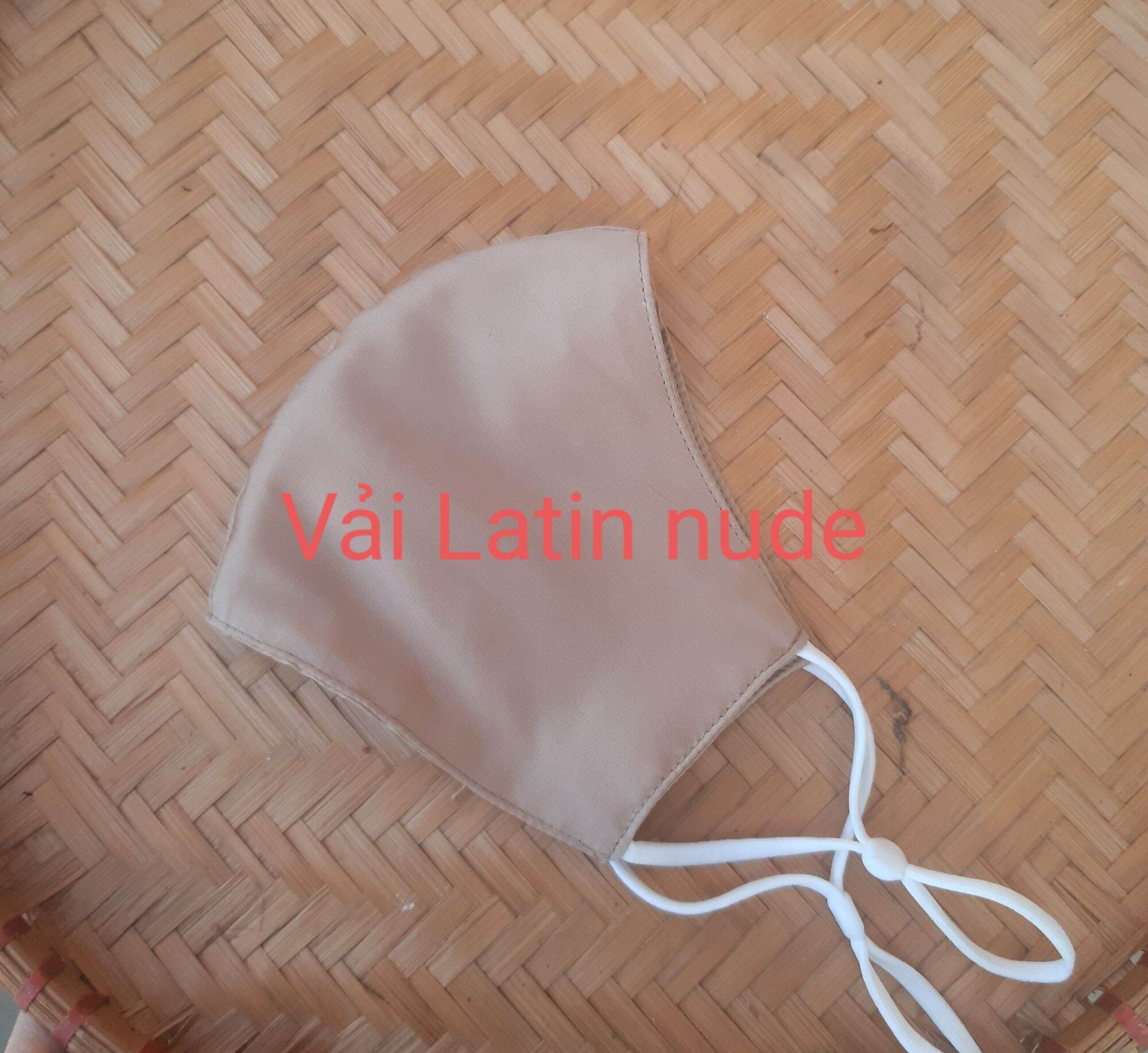Khẩu trang vải lụa satin mềm, mỏng, mát, nhẹ