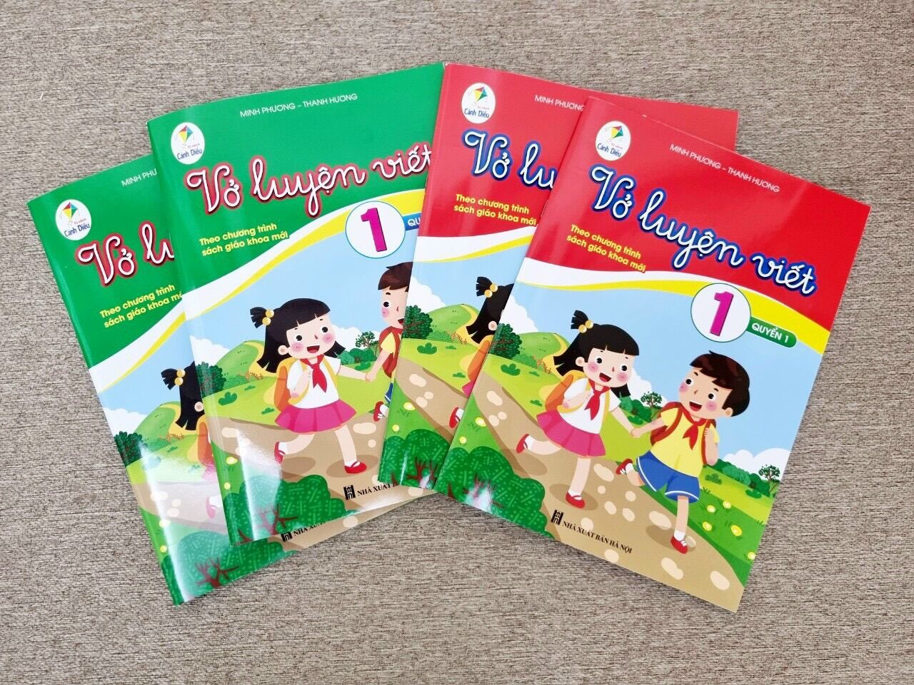 Combo 2 quyển vở luyện viết lớp 1