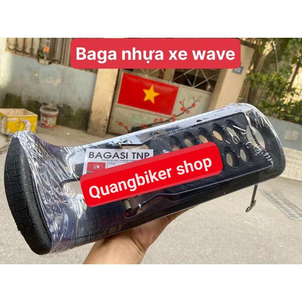 Baga nhựa wave,lượn giữa xe máy wave