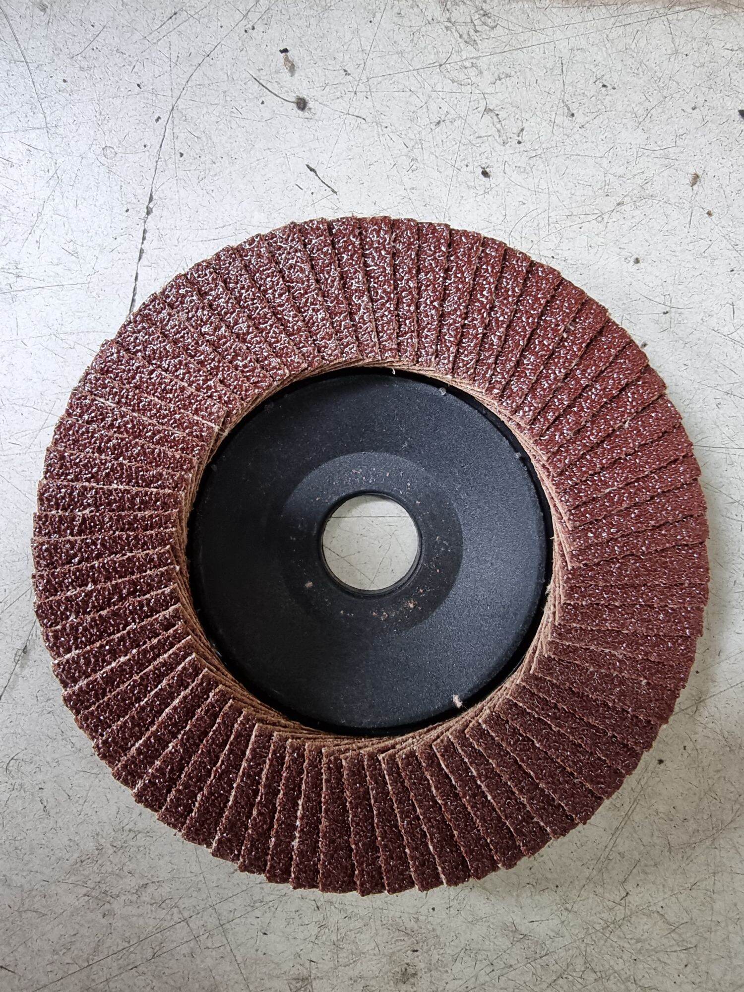 10 viên nhám xếp 100mm đế nhựa