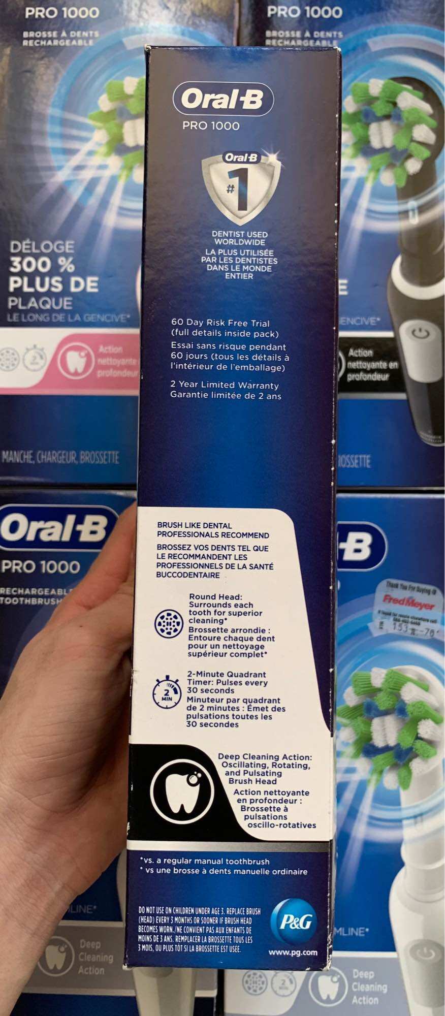 Bàn chải đánh răng điện Oral-B Pro 1000