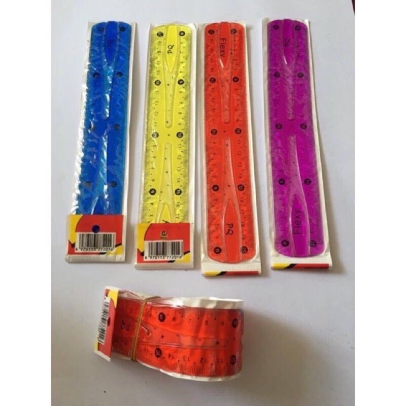 Thước kẻ dẻo 20cm.có thể uốn cong mà ko sợ gẫy
